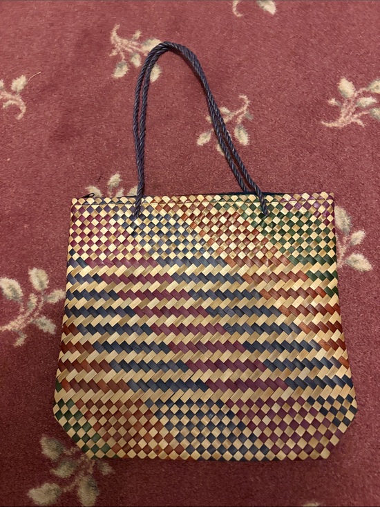 Handbags - NWOT Woven Multicolor Straw Tote Bag - Unbranded